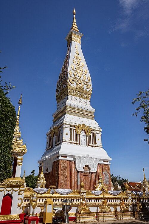 พระธาตุพนม_วัดพระธาตุพนมวรมหาวิหาร.jpg