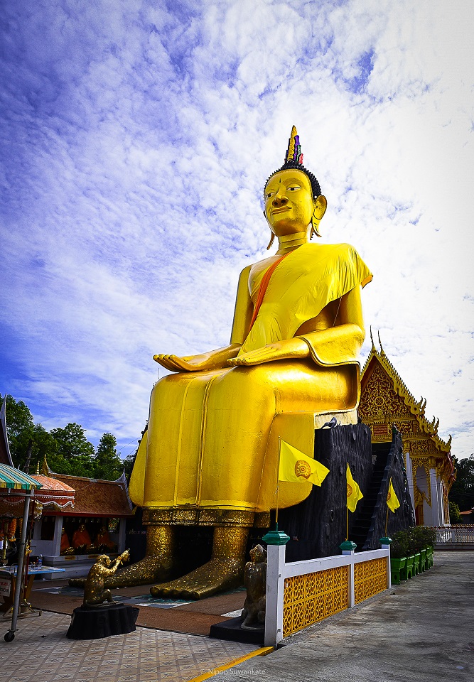 หลวงพ่อโต วัดสี่ร้อย.jpg