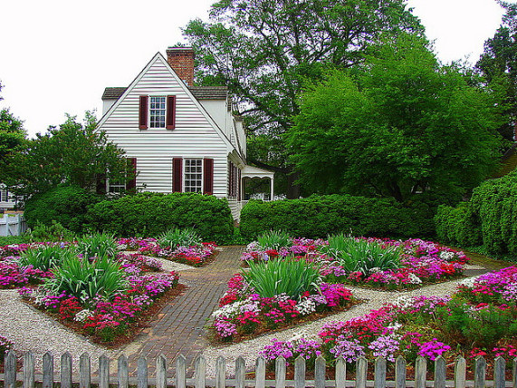 color-wheel-garden-and-landscape-571x428.jpg