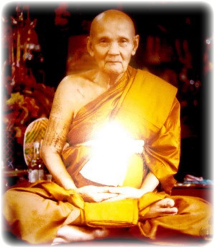 Luang_Phu_Doo_Wat_Sakae_jpg.jpg